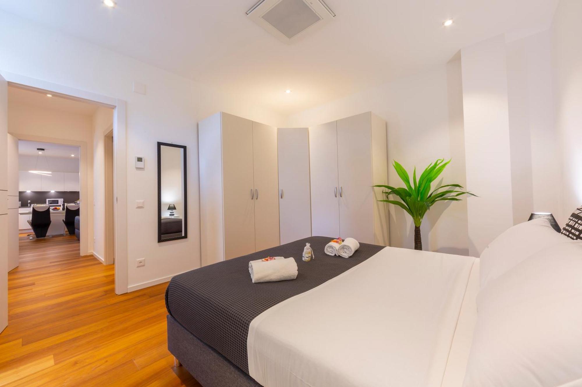 Of - Happy Apartment *