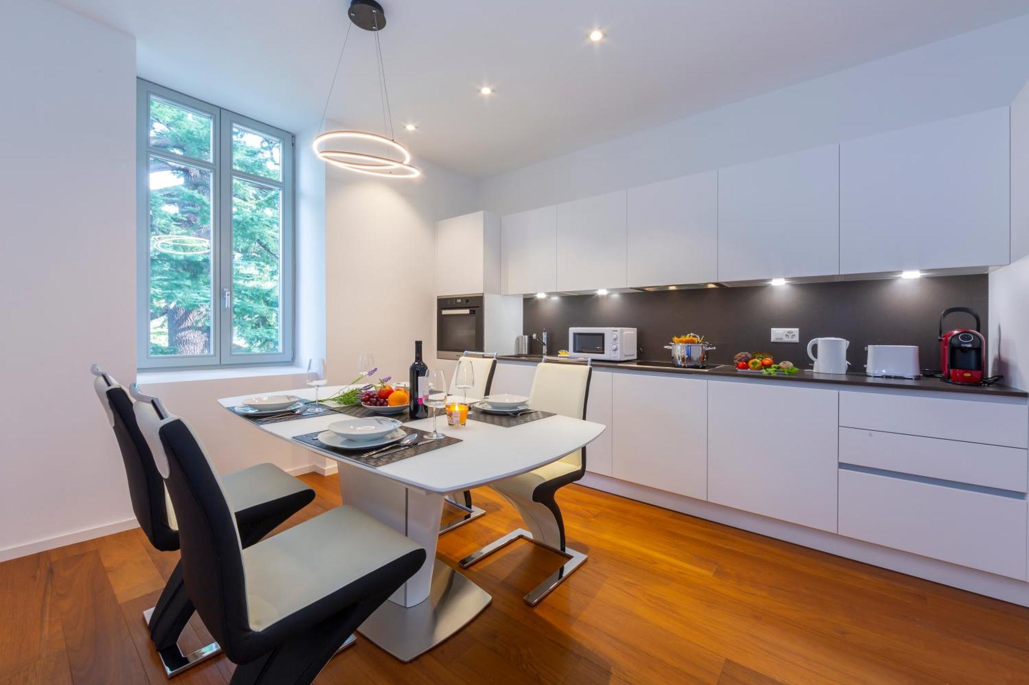 Of - Happy Apartment